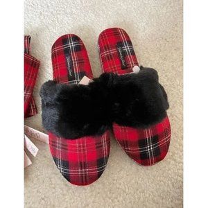 Victoria's Secret Signature Satin Slippe